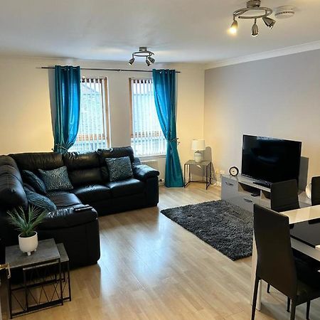 Spacious, Modern 3 Bedroom Luxury Flat In Centre Location بروتي فيري المظهر الخارجي الصورة
