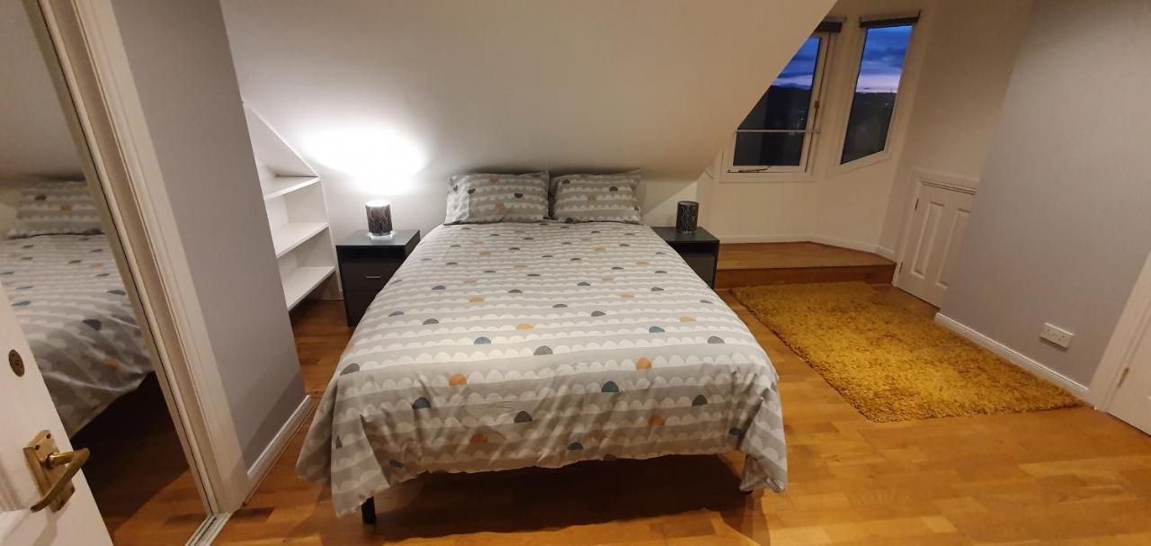 Spacious, Modern 3 Bedroom Luxury Flat In Centre Location بروتي فيري المظهر الخارجي الصورة